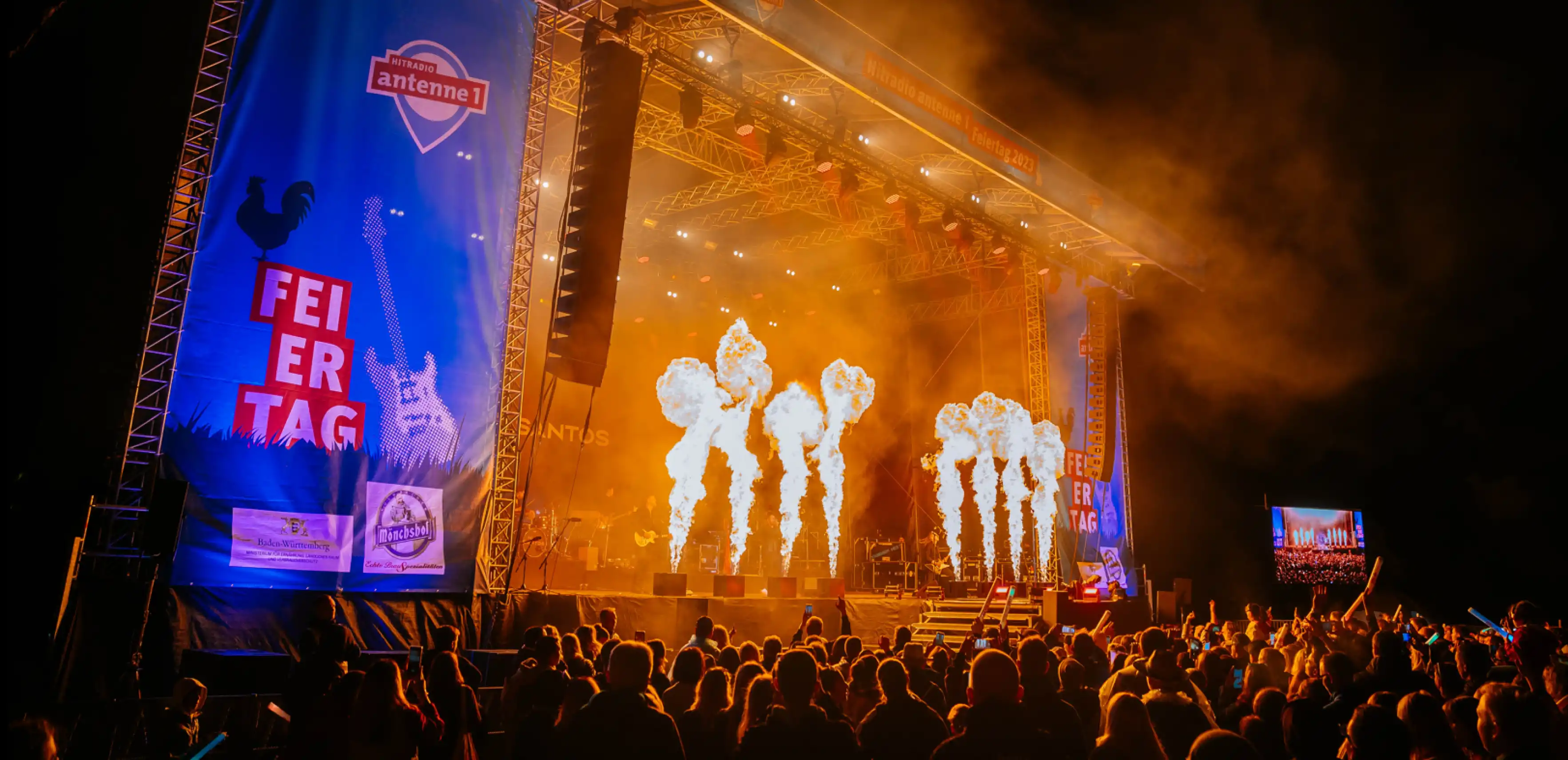 Bühne am Event "Feiertag" von Hitradio antenne 1 2023